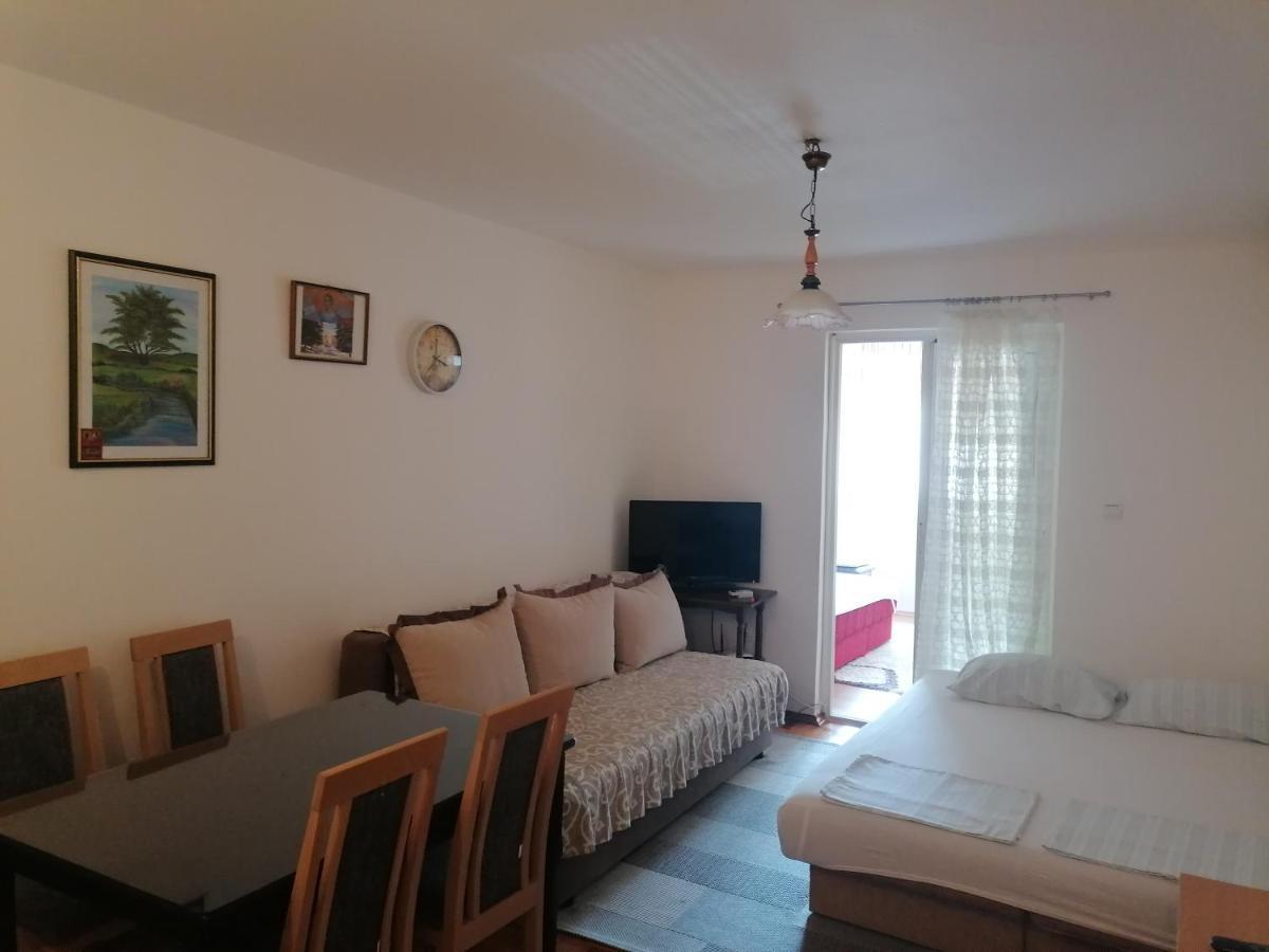 A&J Apartment Budva Exterior photo